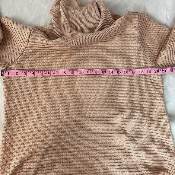 Calvin Klein cowl neck ribbed shimmer sweater with bell sleeves large - Picture 8 of 8